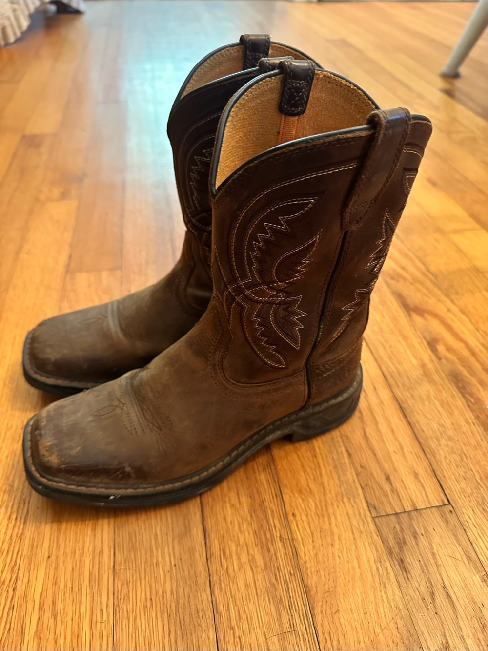 Ariat cowboy boots boys size 3